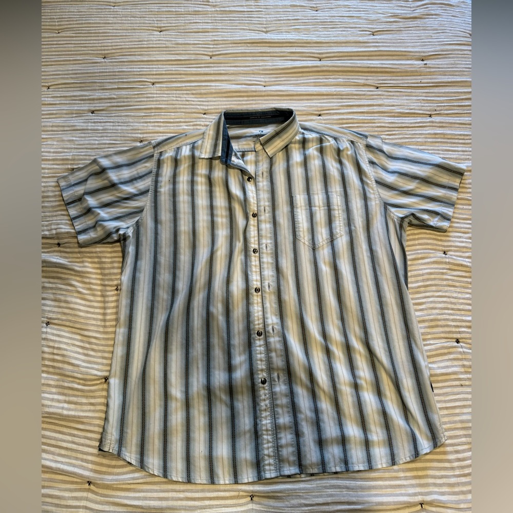 Kuhl short sleeve button down shirt -XL
